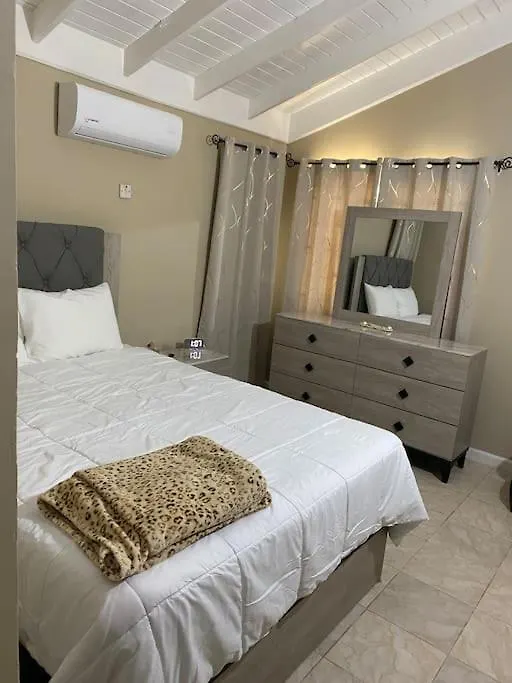 C Island Experience Villa Montego Bay 0*,