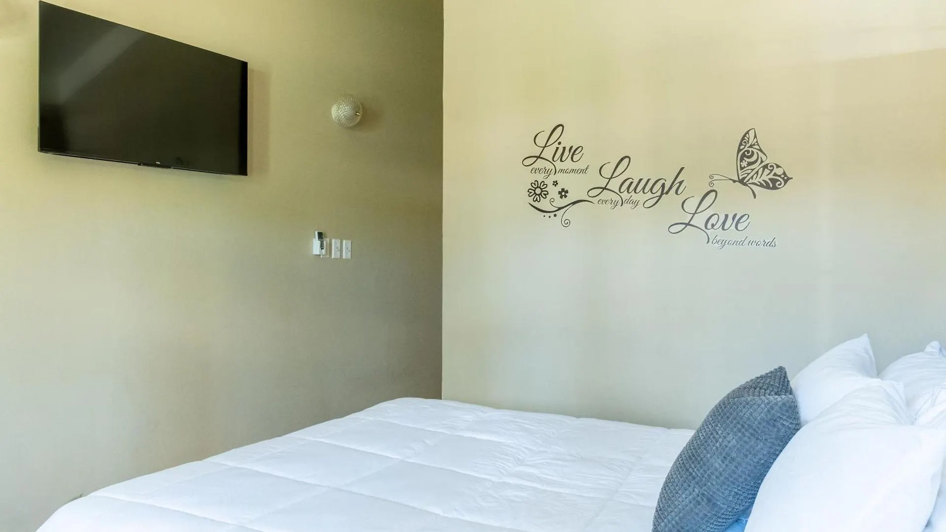 C Island Experience Villa Montego Bay
